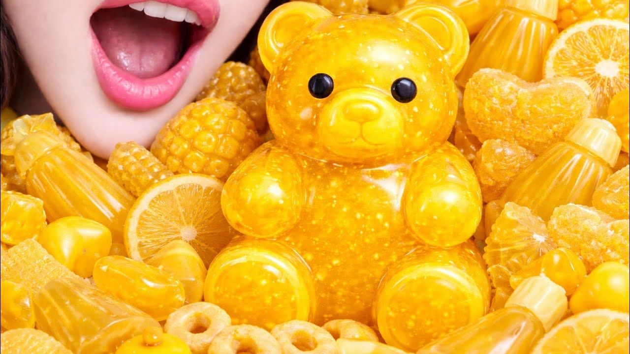 💛🐻 GIANT YELLOW GUMMY BEAR ASMR EXPERIENCE 🐻💛