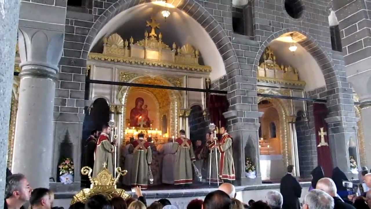 Surp Giragos Ermeni Kilisesi ibadete a&ccedil;ıldı ( Սուրբ Կիրակոս - Dikranagerd )