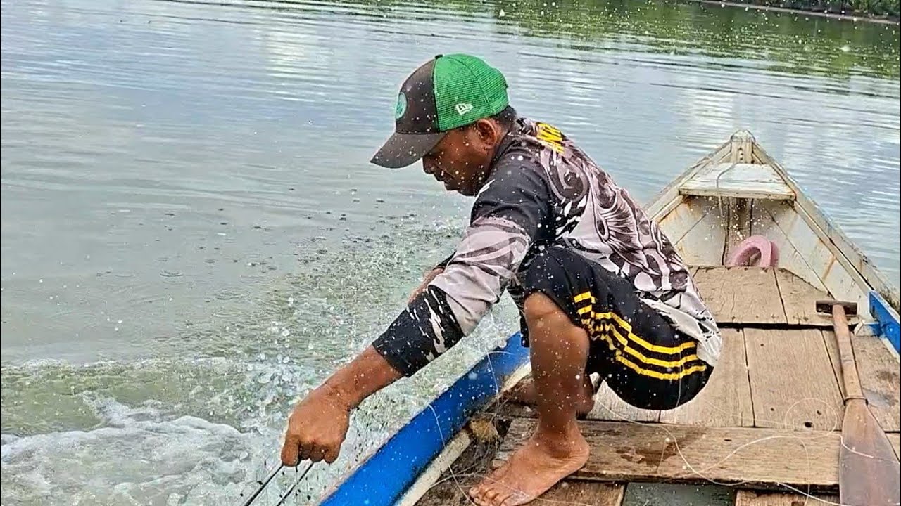BARU BEBERAPA KALI PANCING DILEMPAR IKAN  BESARNYA LANGSUNG IKUT MENYAMBAR PANCING