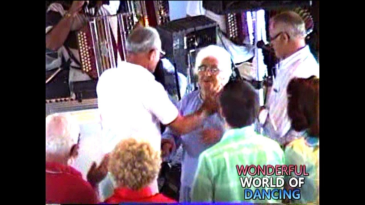 ERIE SHORE BUTTON BOX WITH AL BATTISTELLI ON MAJESTIC RIVER CRUISE 