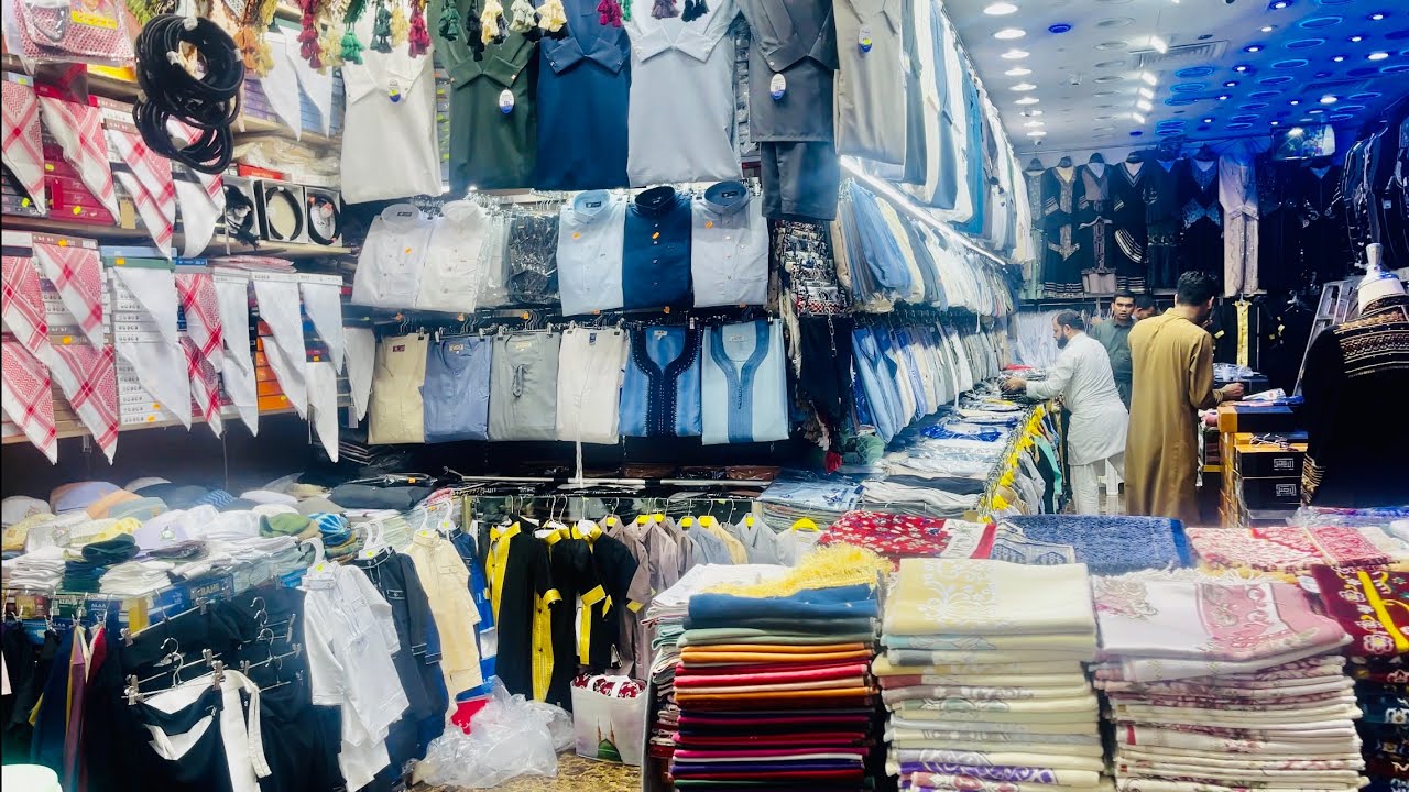 Masjid Al-Haraam k samnay SAFWA TOWERS mein Shops ka visit | Best Place for shopping in Makkah Pak