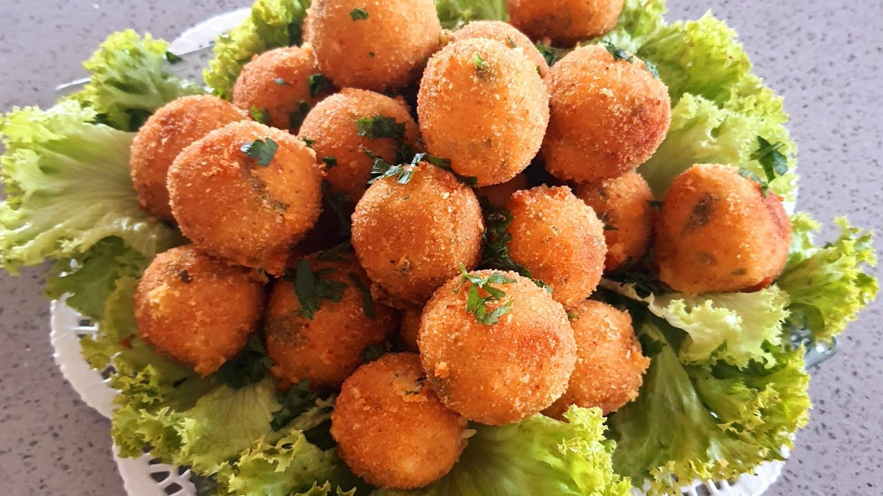 Crochete din cartofi, un aperitiv simplu și delicios/Potatoes croquettes,an delicious appetizer