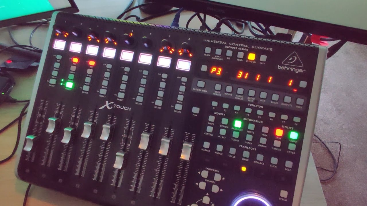 Choosing and editing plugins and Instruments on X Touch in Logic