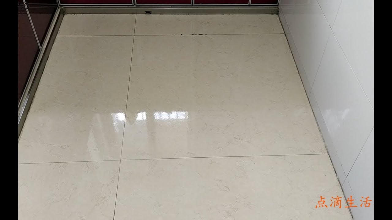 厨房地板拖完为什么还是发黏，教你一招，拖一拖立马洁净不粘鞋