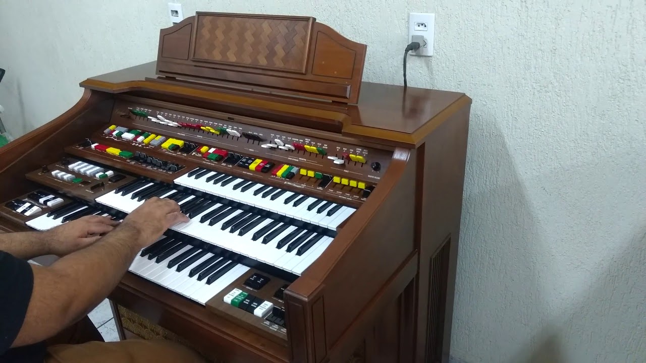 Orgão Eletrônico Yamaha Electone D-85 - Loja Teclasom - Hino 422