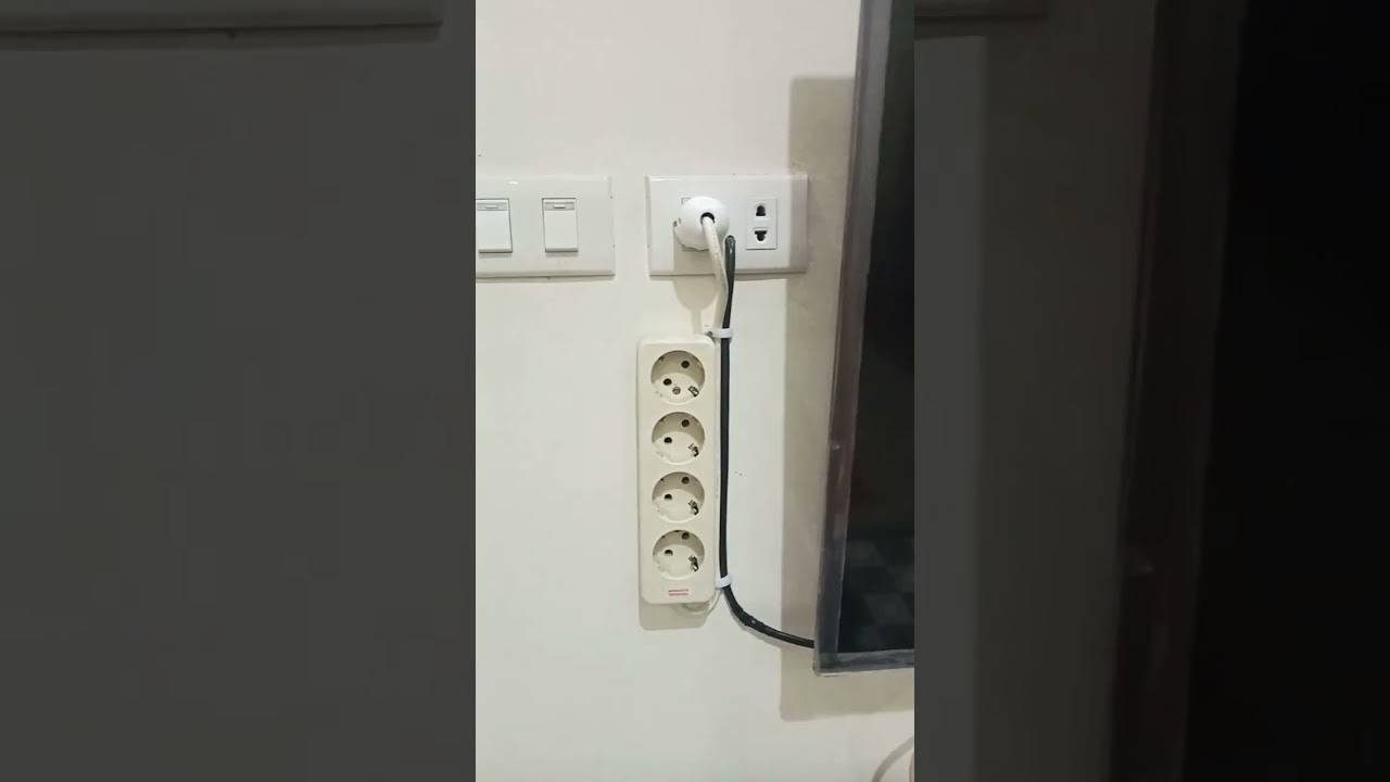 Terminal colokan untuk Ruang TV Simpel dan Awet @teknisijamet