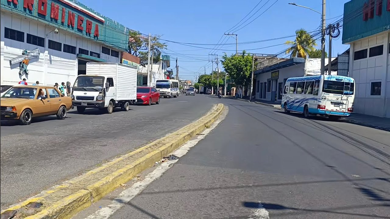 AVENIDA PALECA Y  La JUAN BERTIS ciudad delgado San Salvador el salvador 
