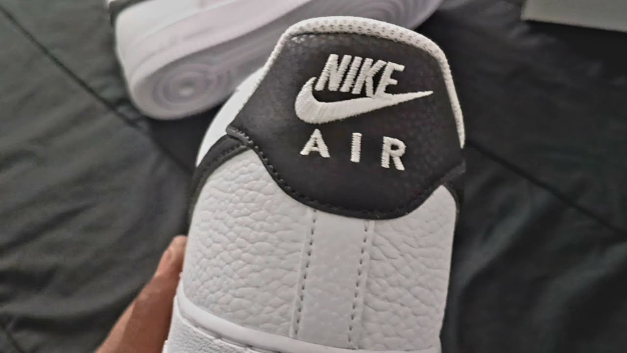 Essential to ANY Sneaker Collection! Air Force 1 '07 White/Black
