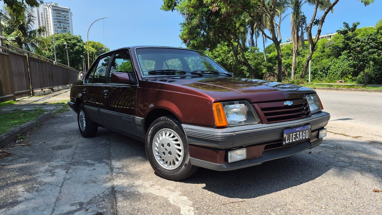 Vídeo do belo Monza Classic SE 1990/90 Vermelho Rodes do meu Sócio Wilson Veiculos antigos!