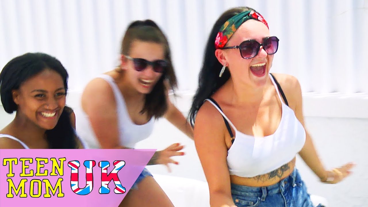 Megan Books A Last-Minute Holiday To Get Away From Tensions At Home | Teen Mom UK 6