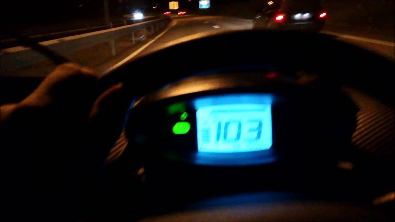 Renault Twizy in 111 km/h in a small downhill on the highway