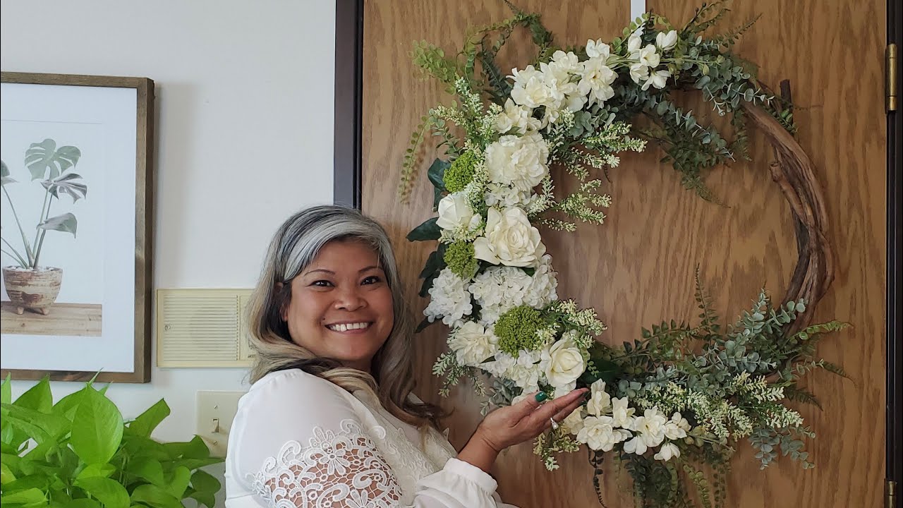 HOW TO MAKE ELEGANT SUMMER WREATH🌿🌷💐//WITH THICK VINES //EASY TUTORIAL //PART TWO