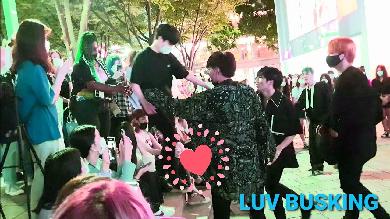 LIMIT. HONGDAE STREET BUSKING. WITH NEW MEMBER 