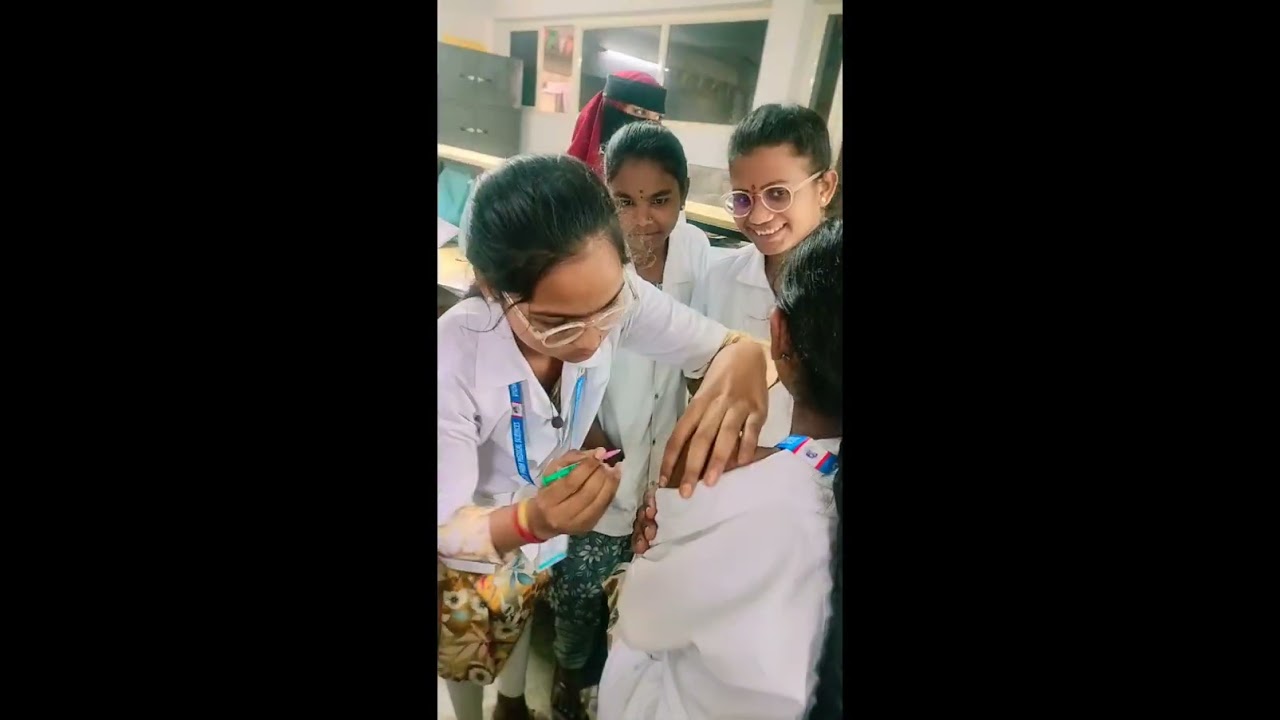 I'm injection practice by first year students vignan paramedical college Adilabad 