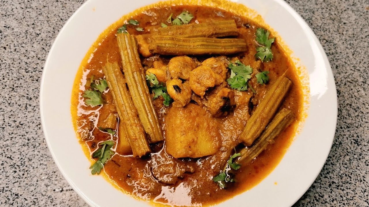Prawn Drumstick Curry With Coconut Milk/ Traditional Prawn Potato Curry - Cook With Subeen