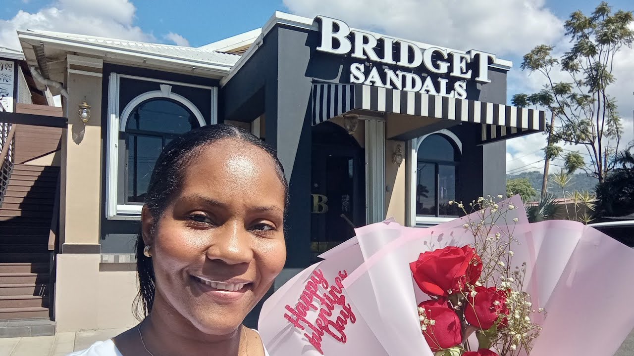 Видеоблог ко Дню святого Валентина, временная распродажа подарков Blooming Gifts в магазине Bridg...