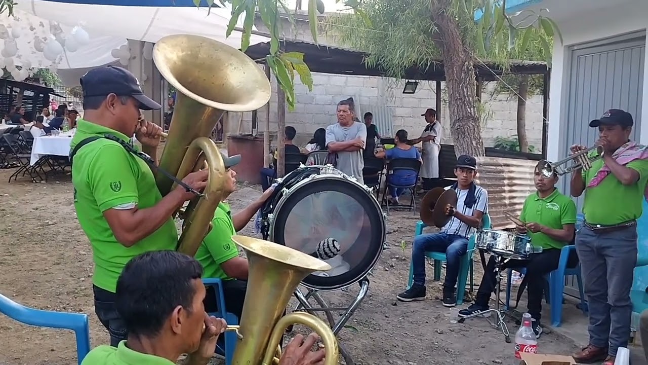 BANDA DE VIENTO FLOR DE CAÑA EN AQUETZPALCO HUAUTLA HIDALGO.