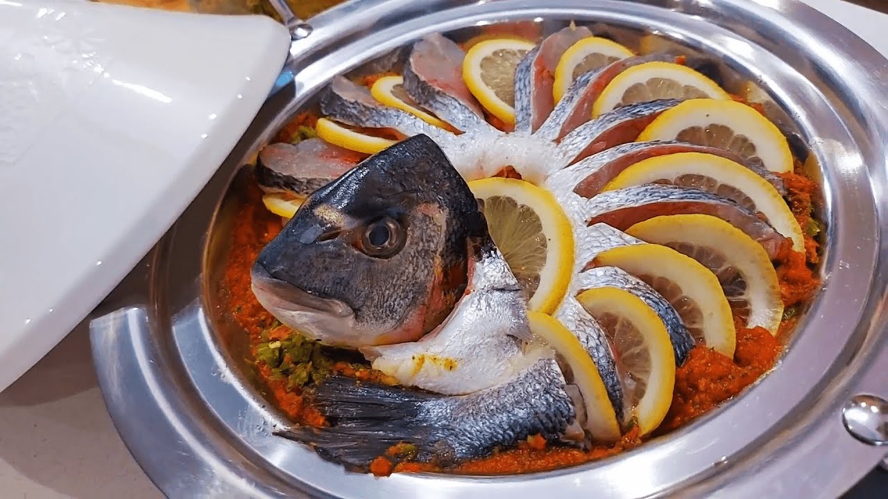 جديد وبطريقة حصرية😉اشهى والذ طاجين الحوت🐟 بشرمولة مميزة  طاجين السمك سهل ويحضر بسرعة متشبعوش منو 🇲🇦👌