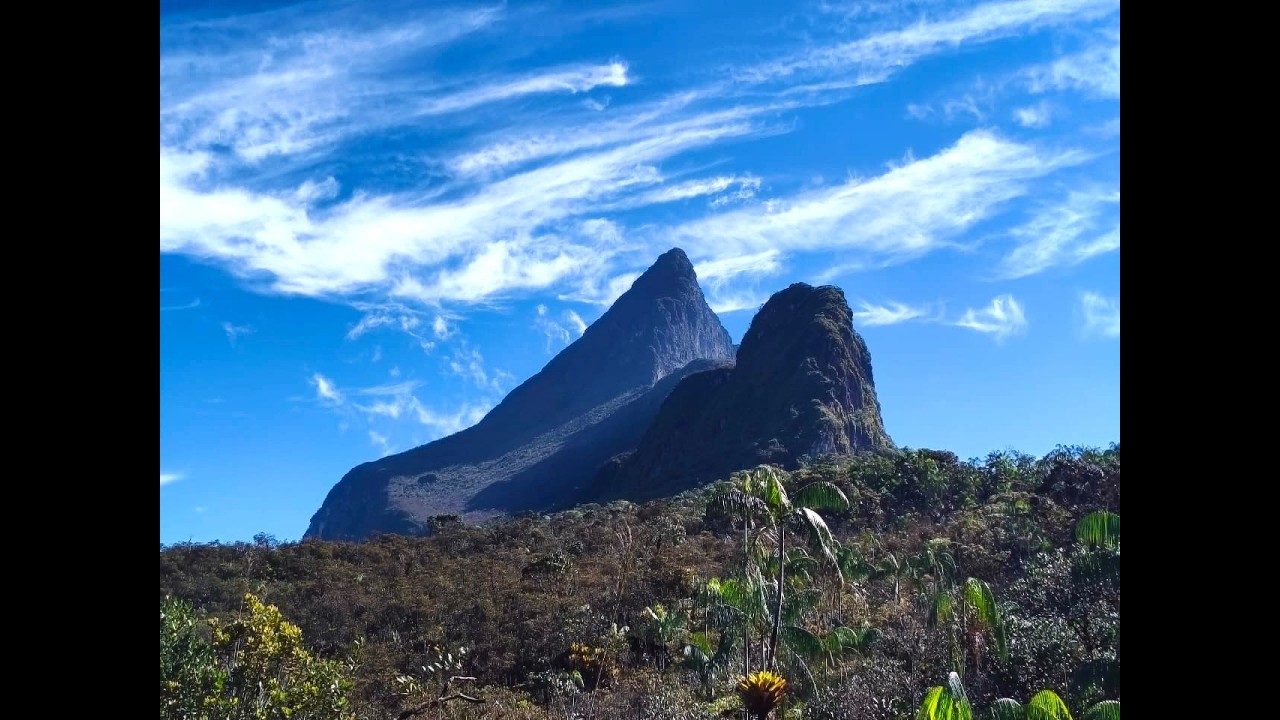 No coração da Amazônia, está o Pico da Neblina, do Povo Yanomami - Yaripo - a Montanha dos Ventos.