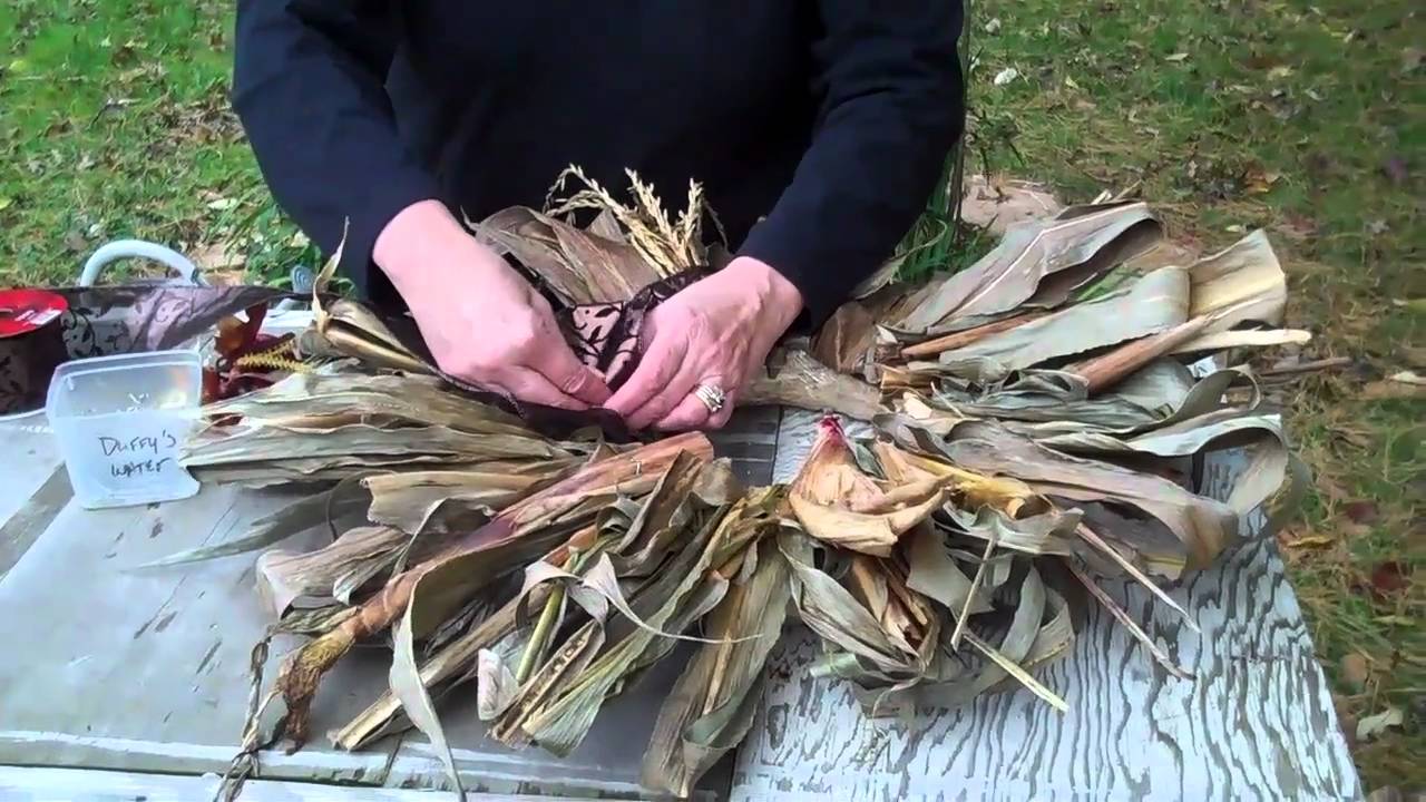 October  craft of  the month... Cornstalk  wreaths