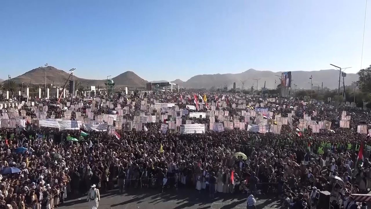 Yemenis demonstrate in support of Palestinians in the Gaza Strip