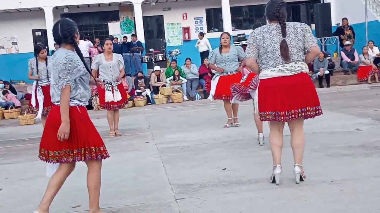 bailé de las floreraras  señor de los milagros  cumbe 07 / 2022