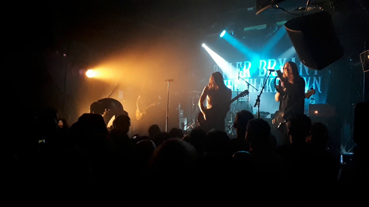 TYLER BRYANT & THE SHAKEDOWN That's all right Mama Paris le 05 12 2019