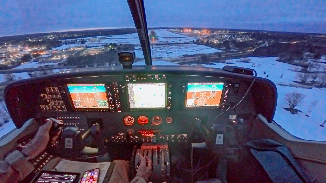 Visual approach into KBGR Bangor in a Cessna Caravan.