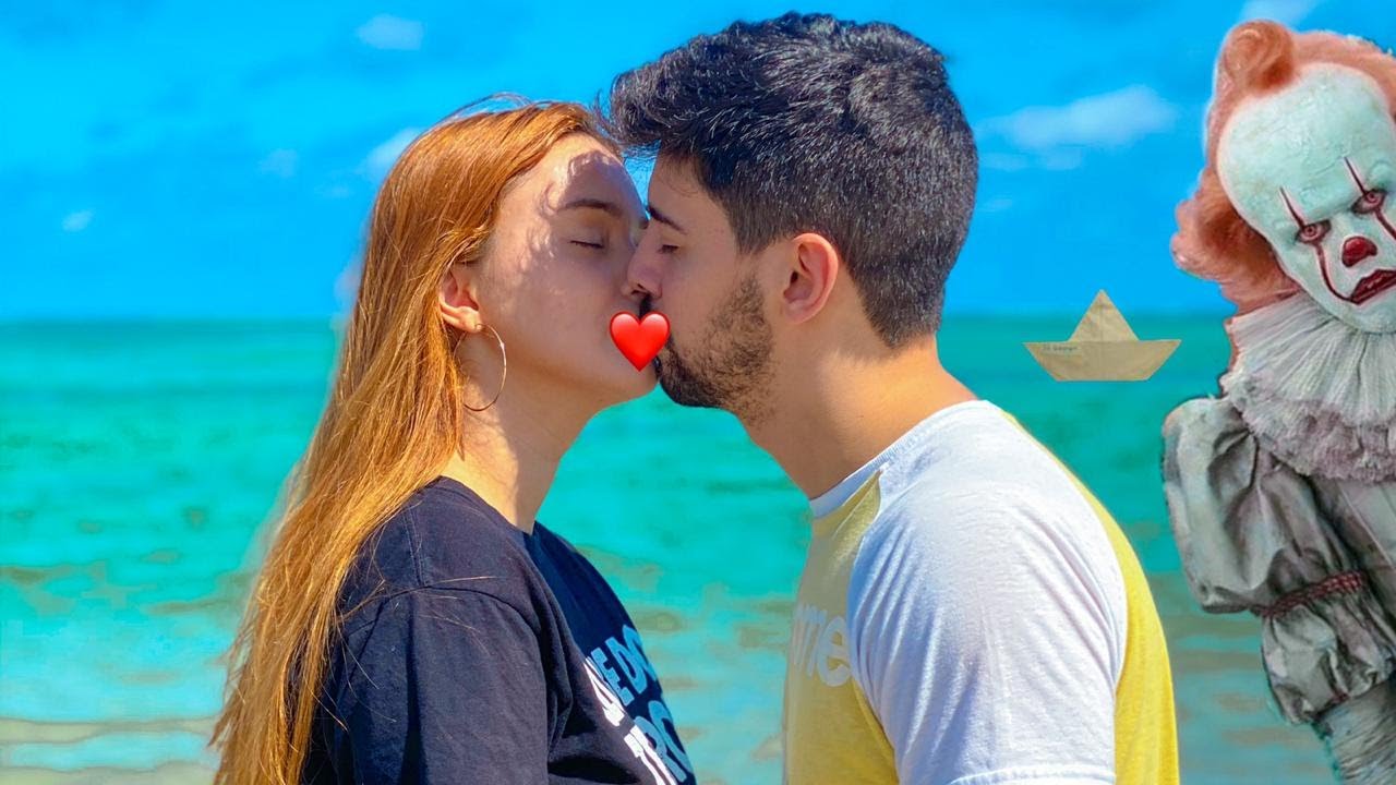 O VINI BEIJOU A LUA E O IT A COISA APARECEU NA PRAIA
