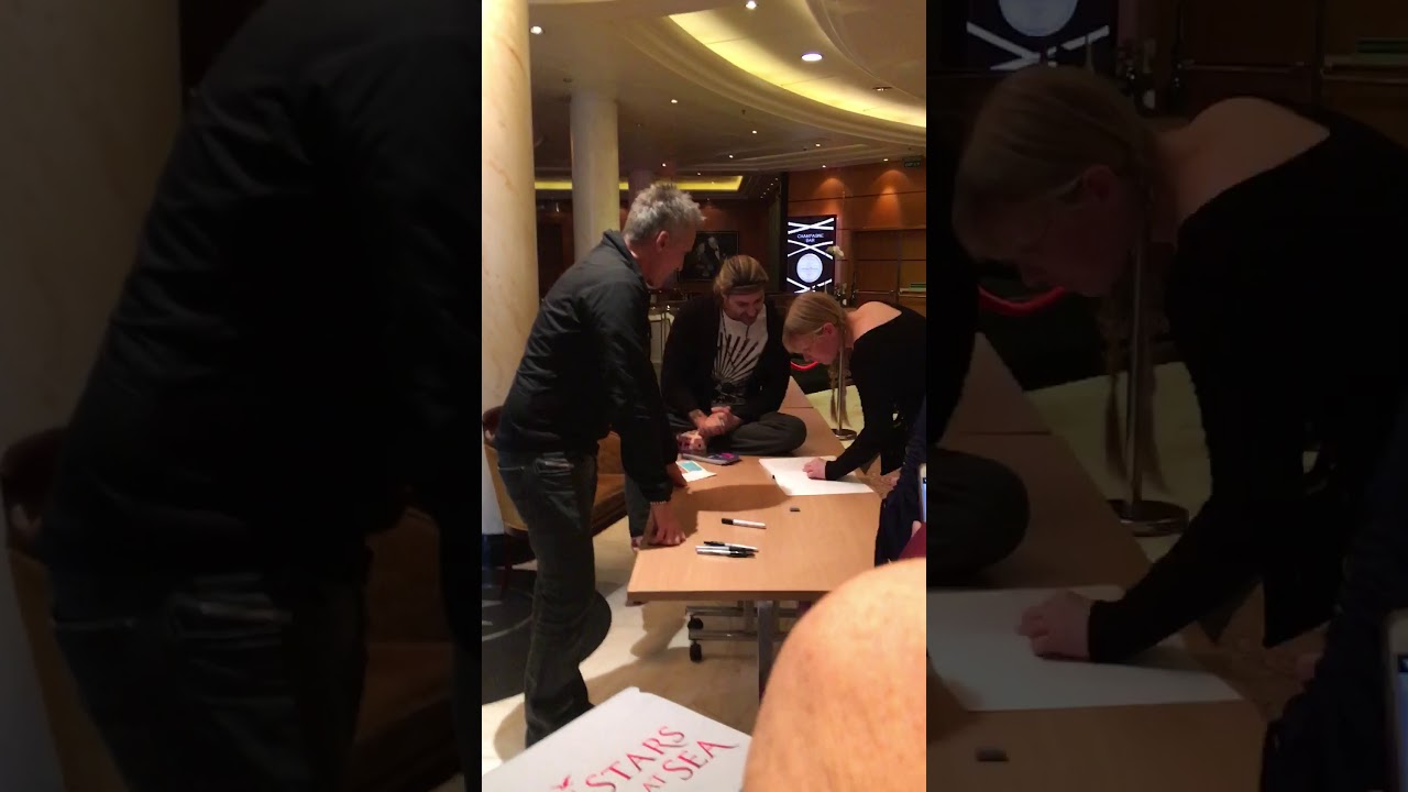 Queen Mary 2 autograph session