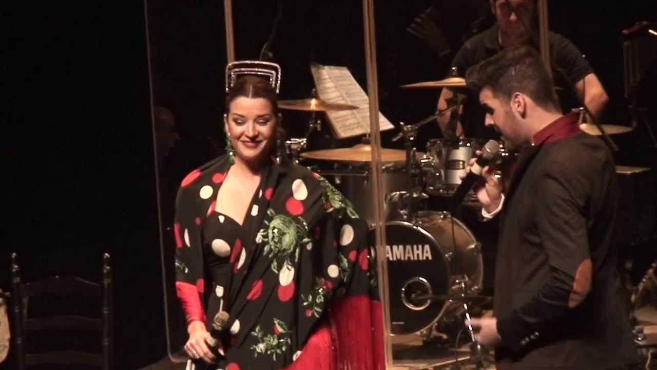 Juanma Jerez con Erika Leiva ,en espectaculo A mi manera, sala Edgar Neville, Málaga 2-11-2013