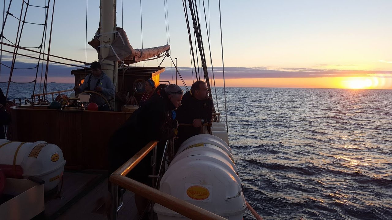 Rejs s/y Zawiszą Czarnym 2016 Jak wygląda życie na żaglowcu! z kpt. Januszem Zbierajewskim