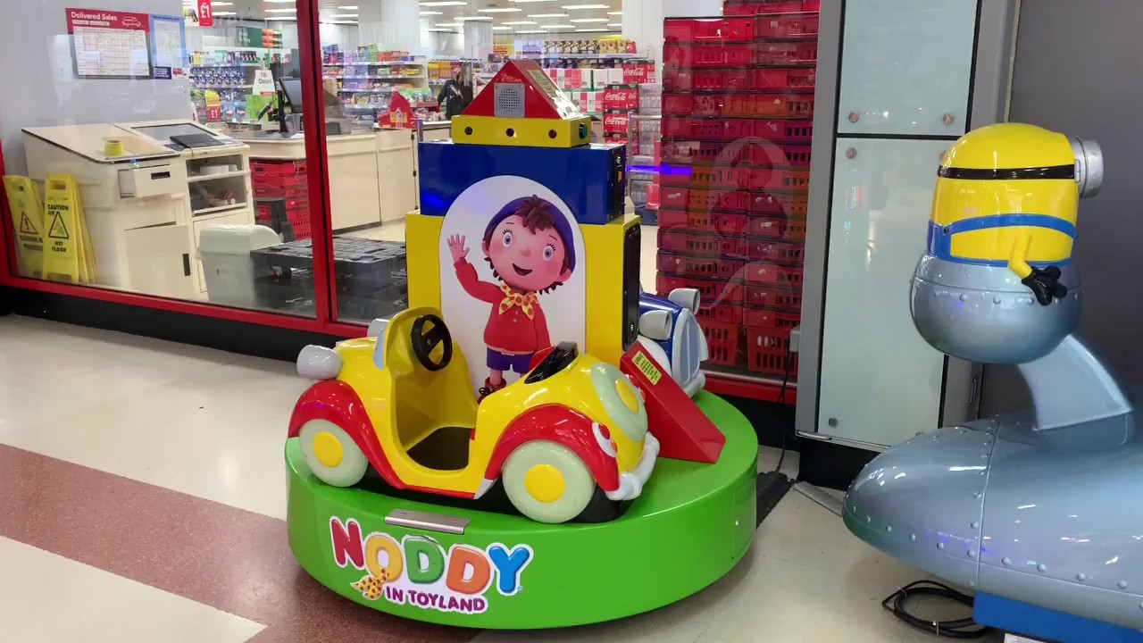 Jolly Roger Noddy In Toyland Carousel Kiddie Ride