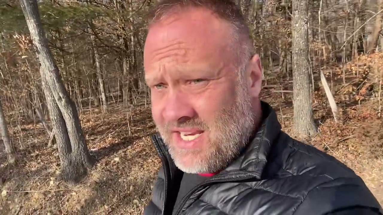 How to Tell if Your Being Stalked - Expert Private Invvestigator Michael Bland