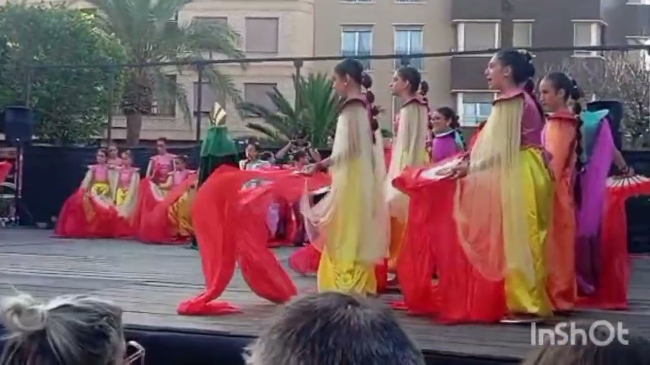 نهار كل طاقة 💪ونشاط غدي نديكم معايا لإحتفال إسبلايون في إسبانيا