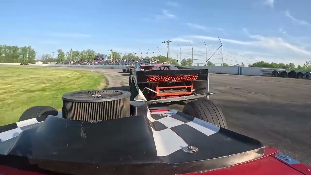 Kurt Hennings Heat race Win 5/10/2025 at Lorain Raceway Park.