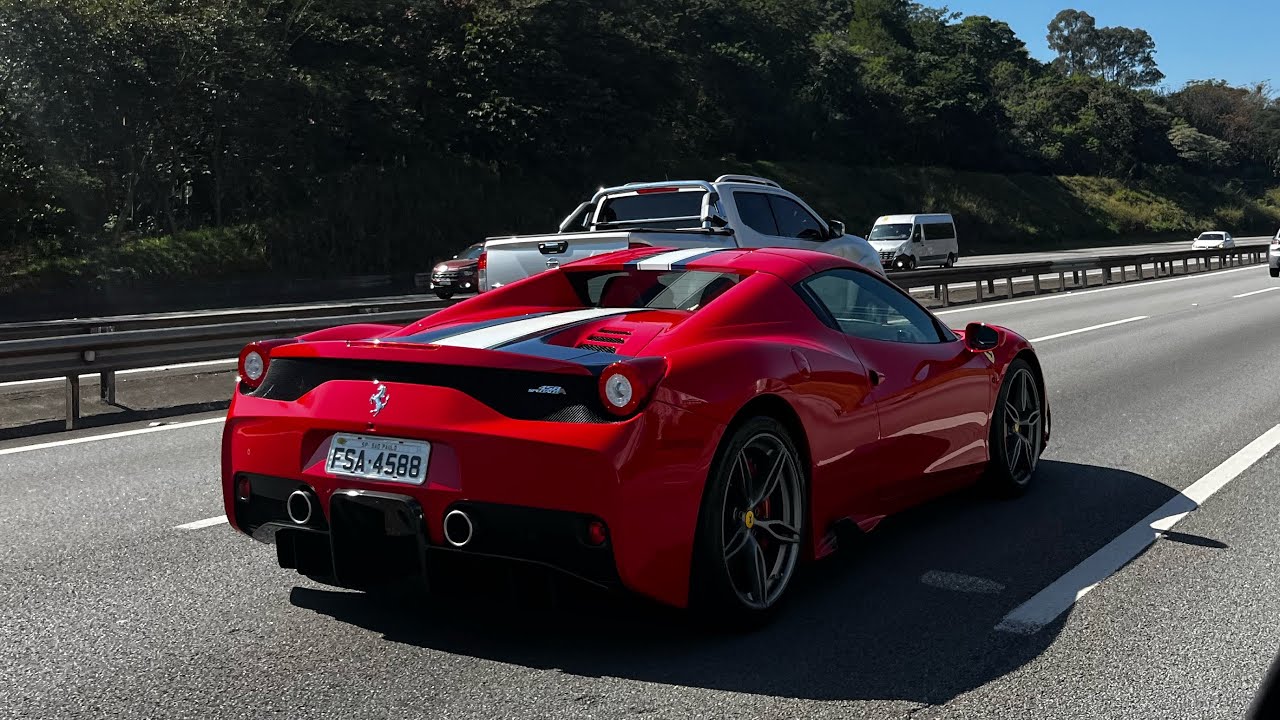 Ferrari 458 Speciale Aperta Acelerando pelas ruas de São Paulo *João Vilkas*