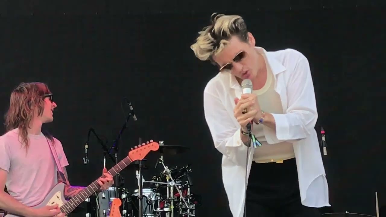 Brigitte Calls Me Baby - Palm Of Your Hand (live @ Winnetka Music Fest 6/17/23)