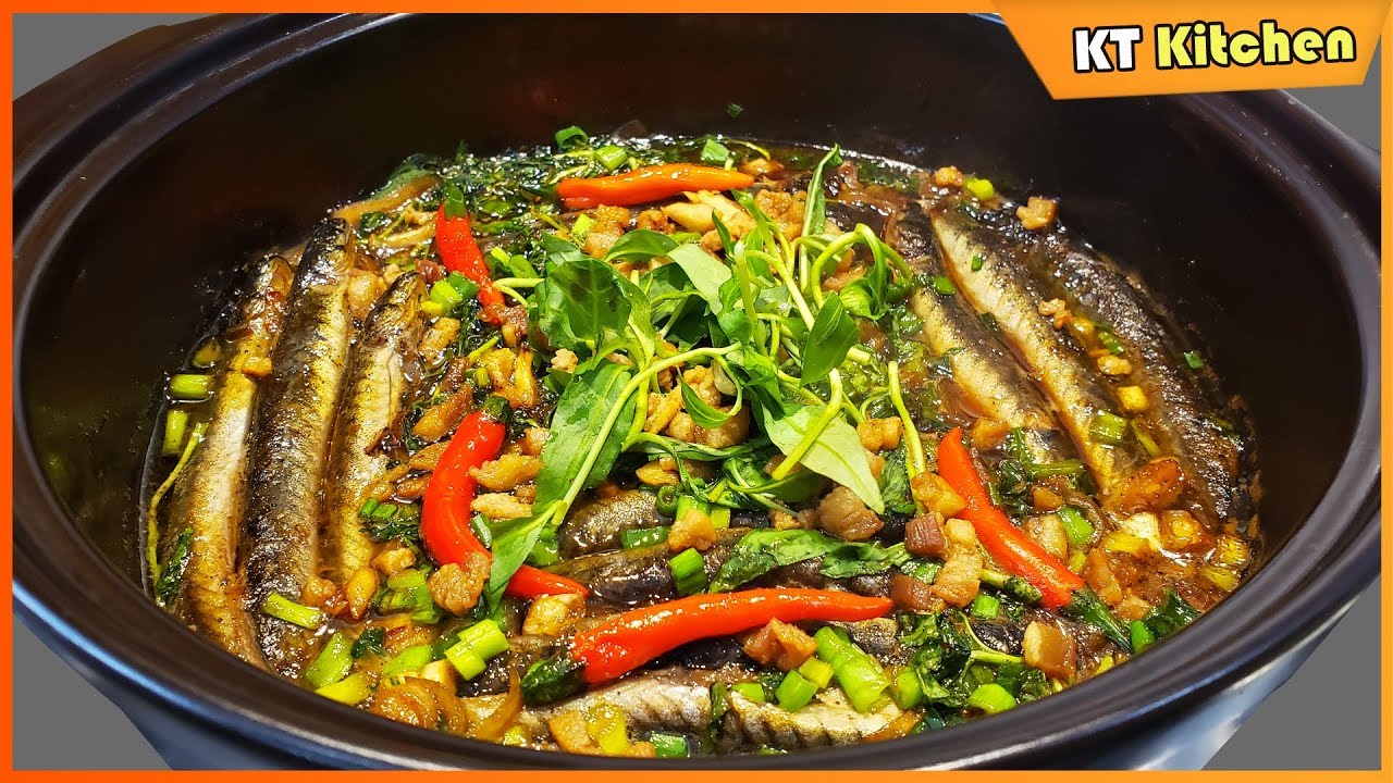 CÁ KÈO KHO RAU RĂM Đậm Vị Miền Tây Màu Đẹp Mắt Hao Cơm - Caramelized Fish Claypot