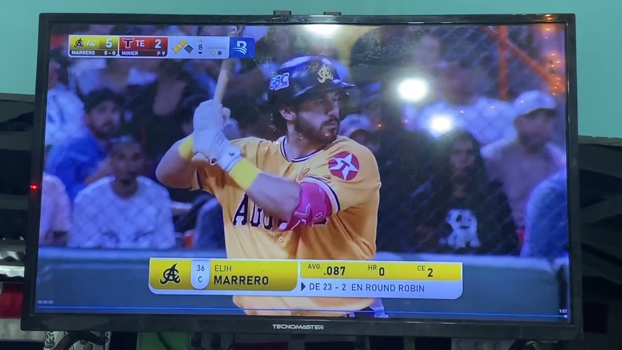 Toque de sacrificio de berroa y base por bola a Marrero las águilas llenan las bases en el 8vo inin
