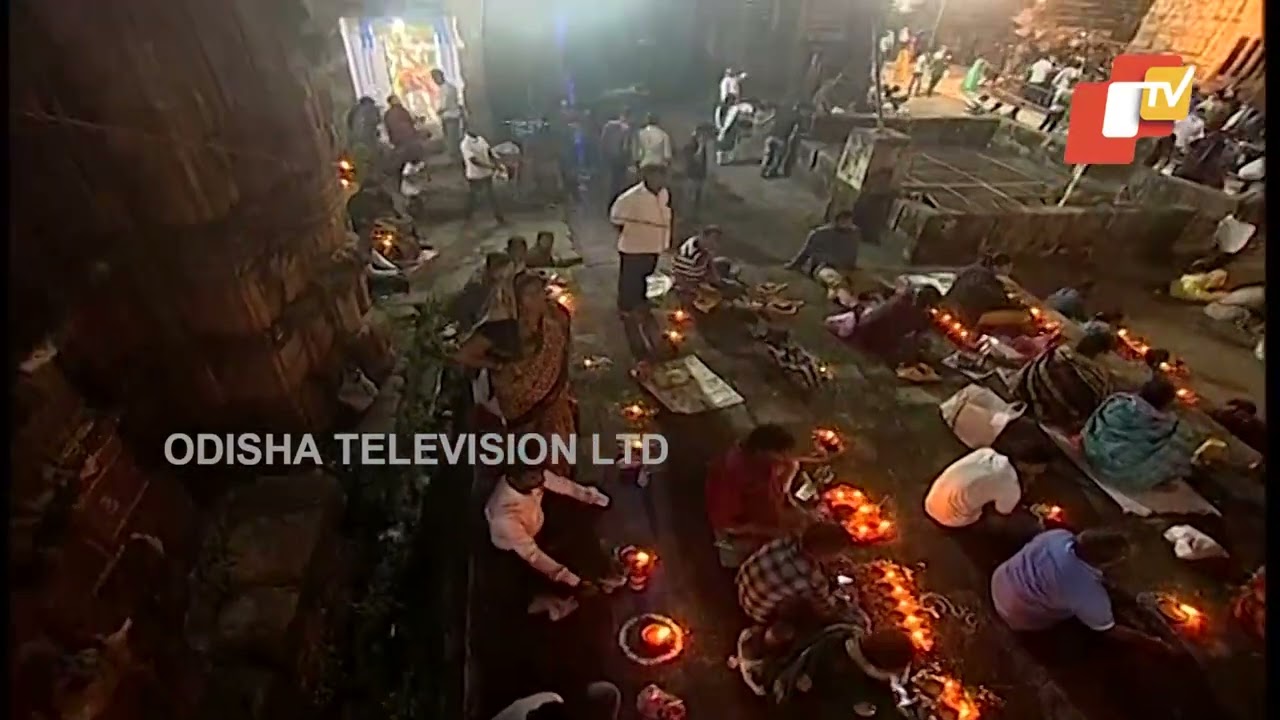 Large Number Of Devotees Celebrate Maha Shivratri  At Lingaraj Temple In Bhubaneswar