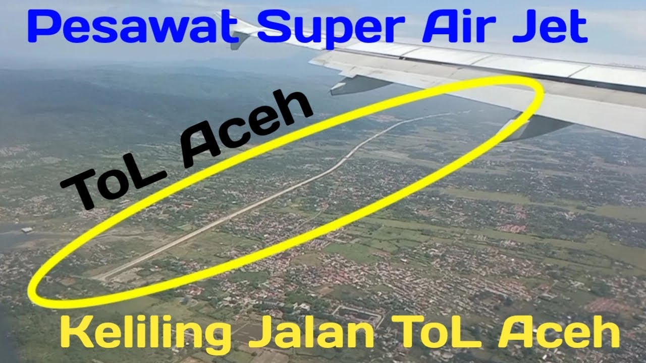 Pesawat Super Air Jet Landing di Bandara Sultan Iskandar Muda - Aceh