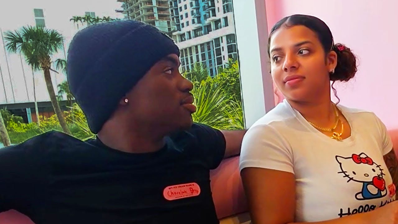 I TOOK KKVSH TO THE ICE CREAM MUSEUM .. ( IM IN LOVE )