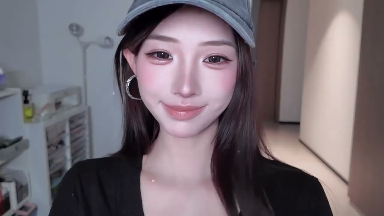 Transform Your Look: Light Makeup Sister Style