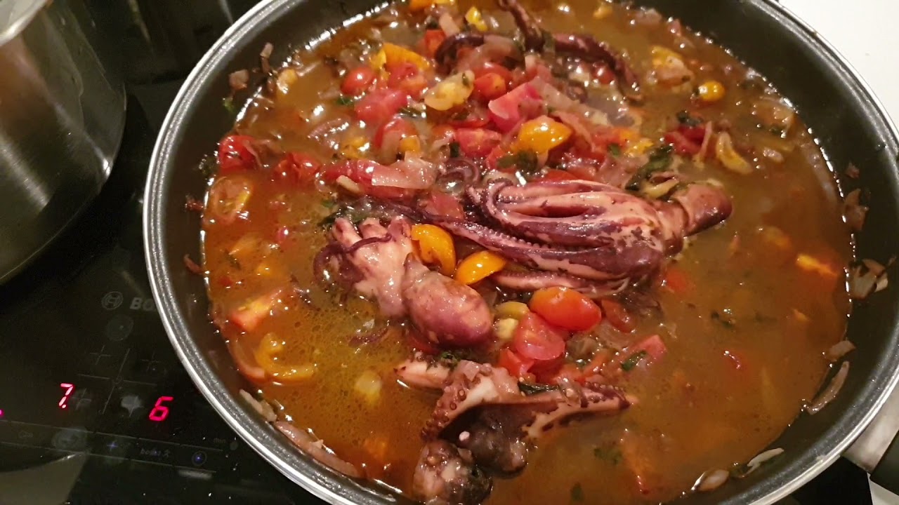 Fregola sarda con cozze, vongole, gamberi e polpi