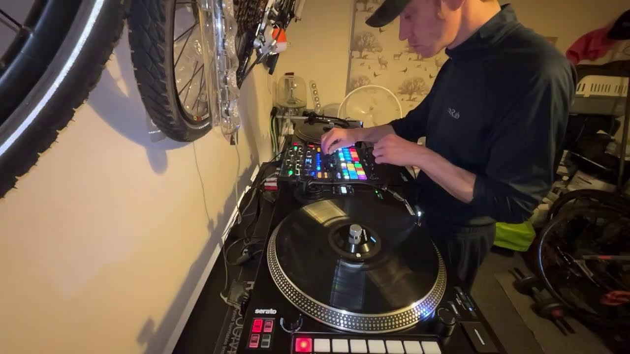 Learning Control Vinyl DJ Mix | Serato, Spotify, Rane & Reloop | Intr0beatz, Scruscru, Tour-Maubourg