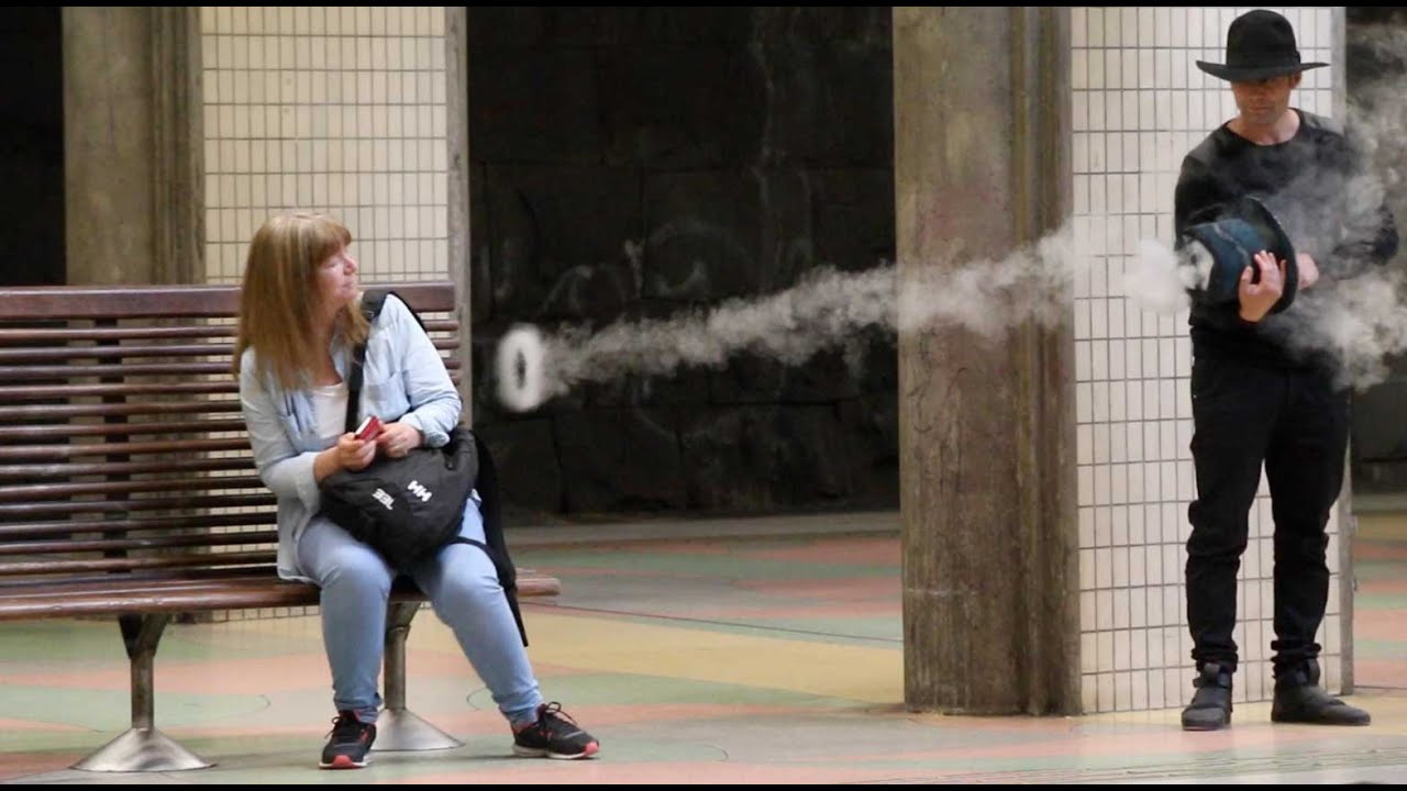 Magician Pranks people with Smoke Rings - Julien Magic
