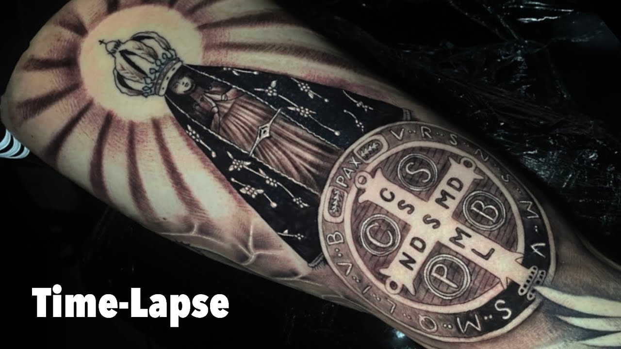 Time-Lapse - Tattoo de Nossa senhora e medalha de São Bento ⚜️ “Fechamento de perna religioso”