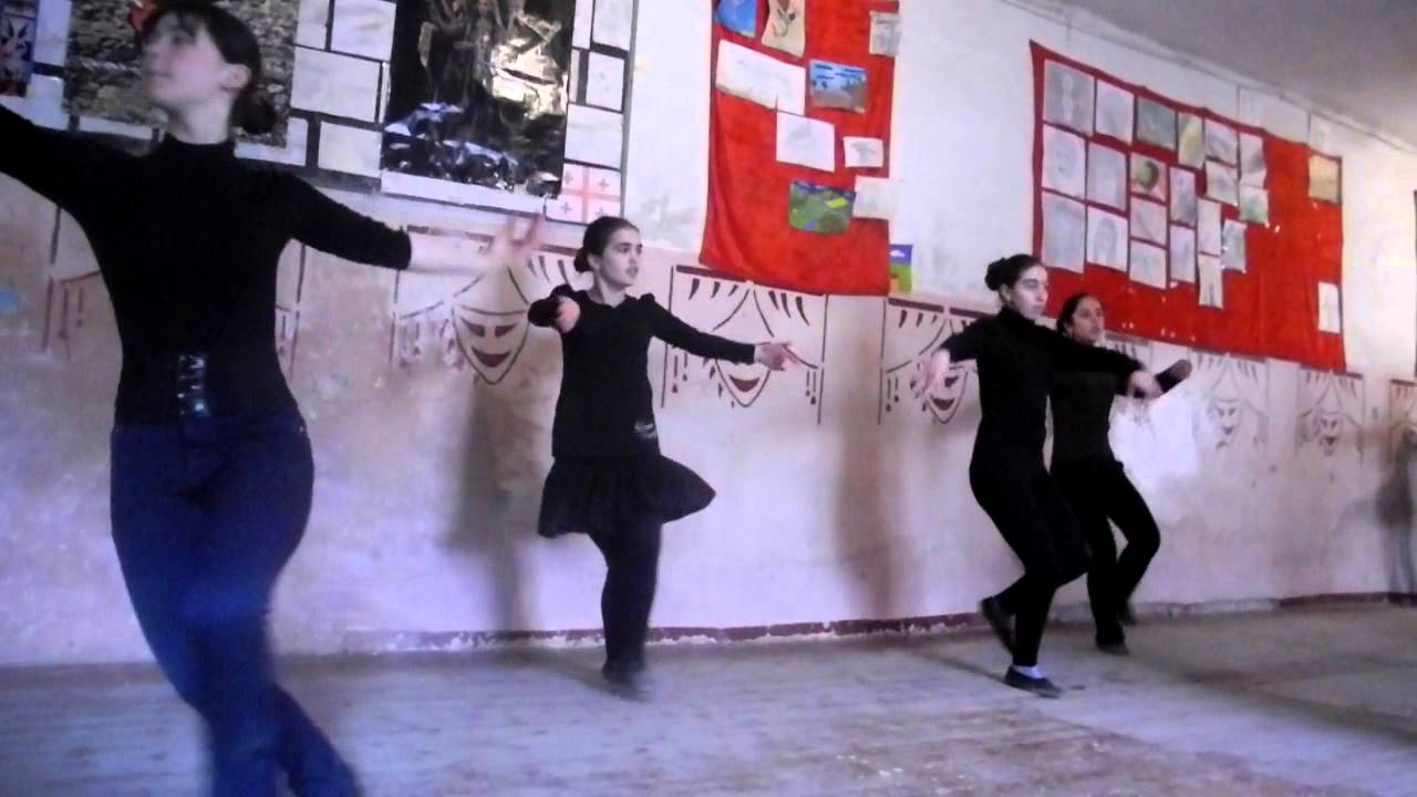 Tanzstunde in Georgien