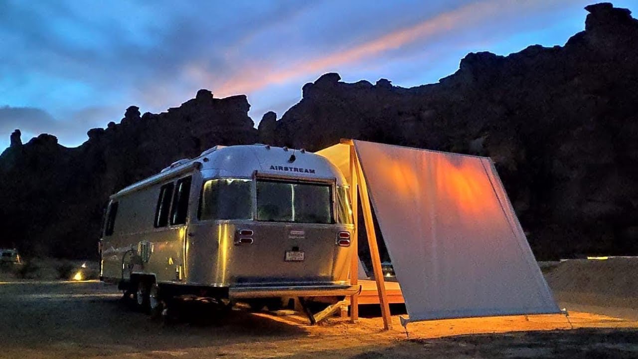 Caravans in the deserts Al Ula, a quick tour inside the caravans #alula #saudiarabia #tourism #camp